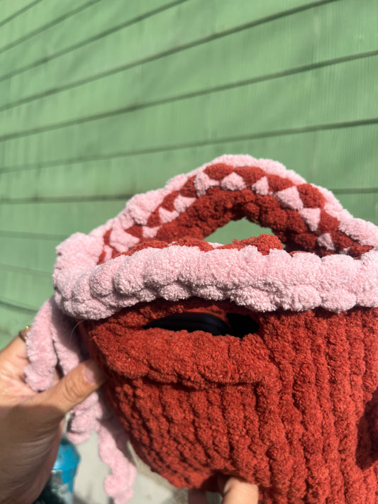 No Hassle Tassel Smedium Clutch